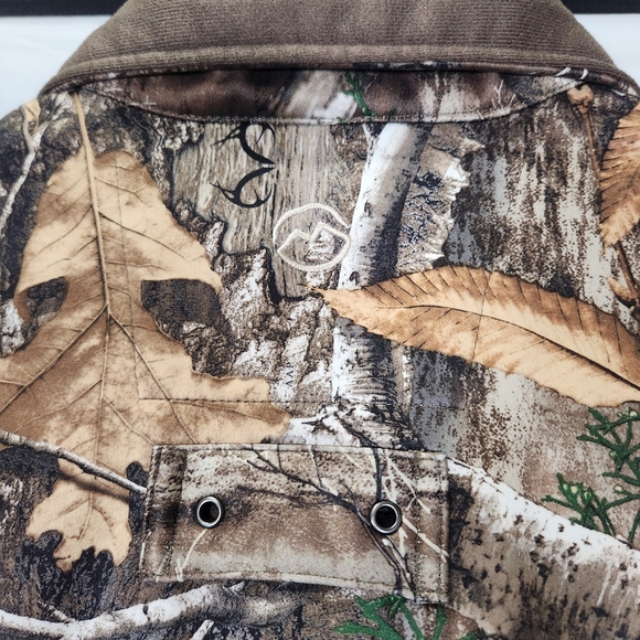 Magellan Outdoors Brown and Green Camouflage Vest - Picture 8 of 14